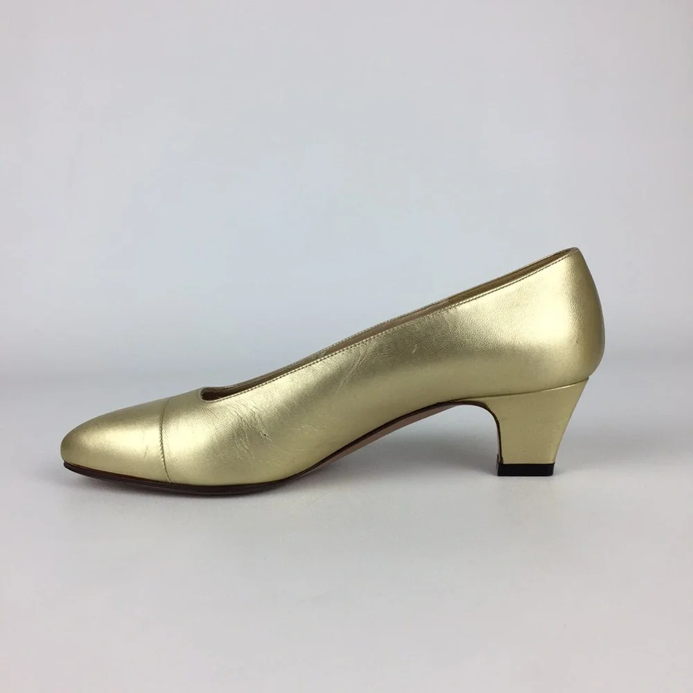 Vintage Ballotta Womens Gold Metallic Low Block Heel Italian Pumps size 6